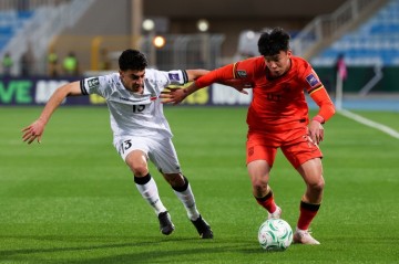 威廉希尔中国官方-董方卓：王钰栋要早点留洋，一直在国内耗着赚的多但发展会受限