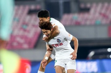 William Hill-2610天！前中甲MVP中超再入球 重燃青岛保级希望